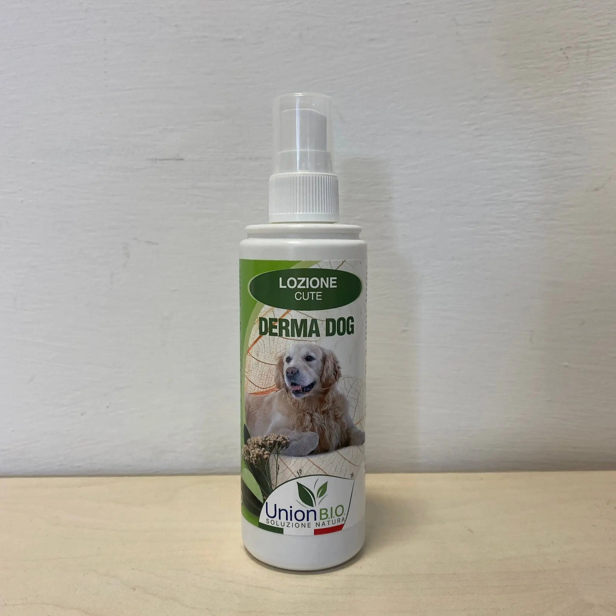 Top quality made in Italy plant based formulation DERMA DOG natural skin lotion for dogs