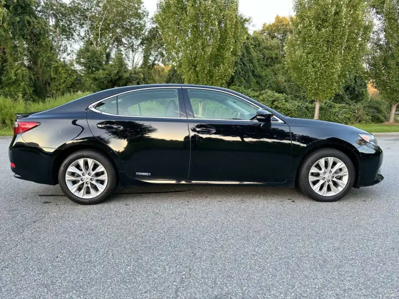 wholesale price used cheap cars for sale 2013 Lexus ES 300h 4dr Sedan Audio Controls on Steering Wheel Bluetooth
