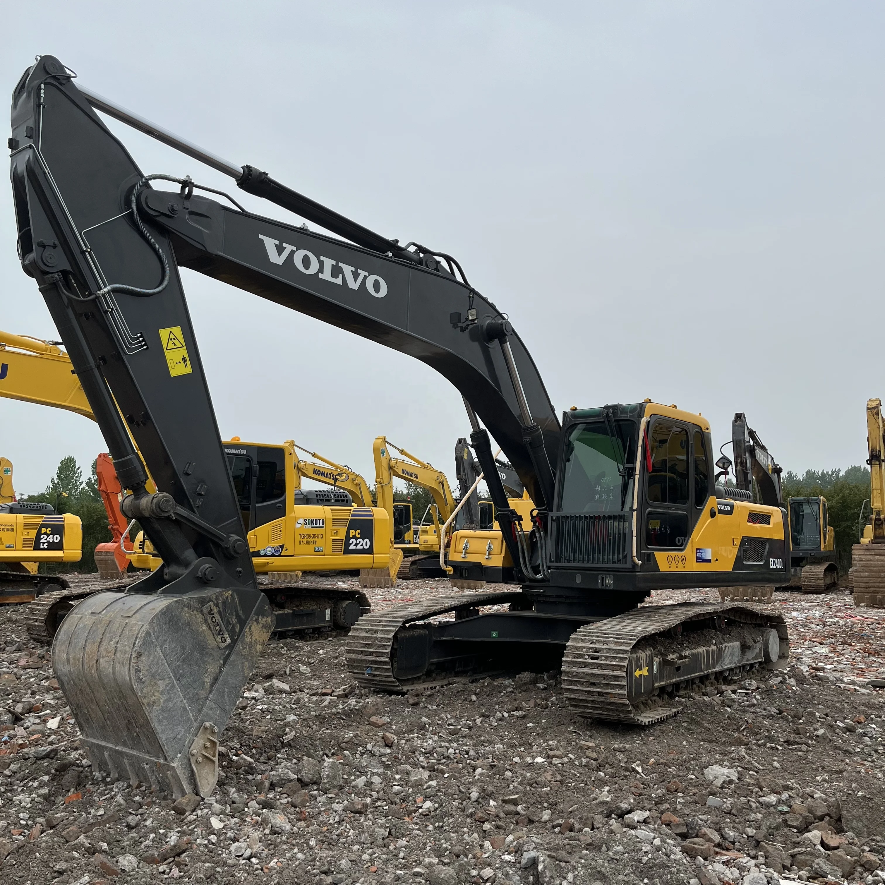 Used Korea Volvo EC240D excavator,24ton medium hydraulic crawler backhoe excavator,EC240 harga earth-moving excavator Volvo baru