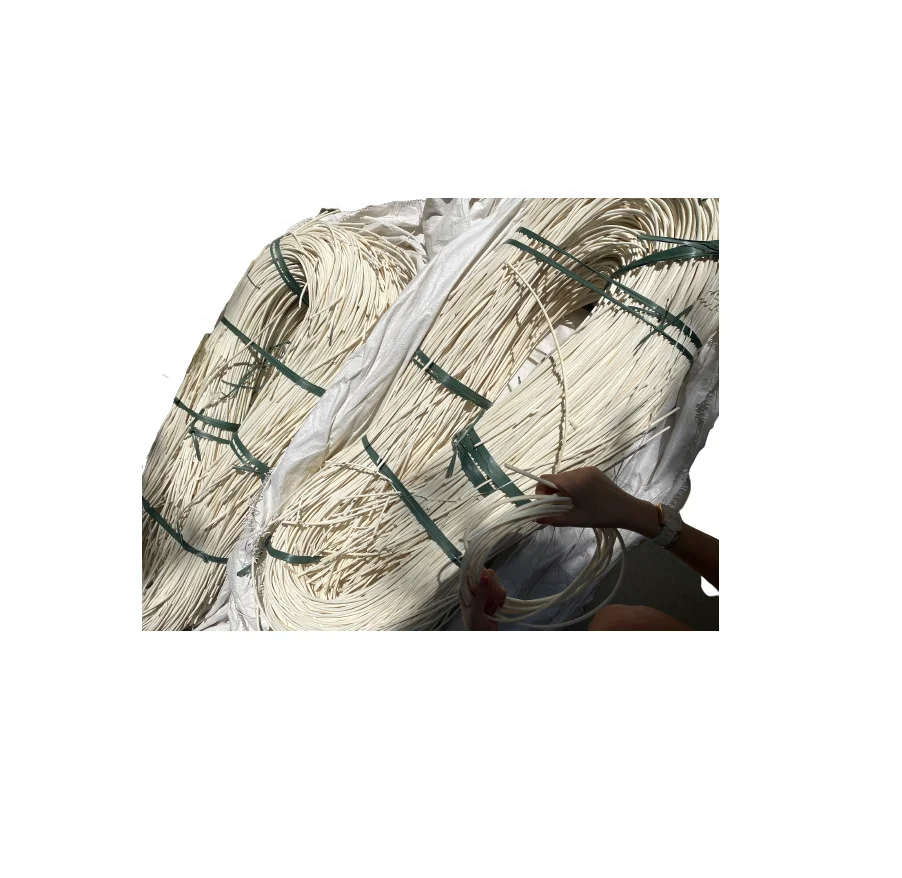 High Quality Polished Rattan Walking Stick Cane Pole round Pattern material for Garden Home Furniture Handicraft Wicker Material