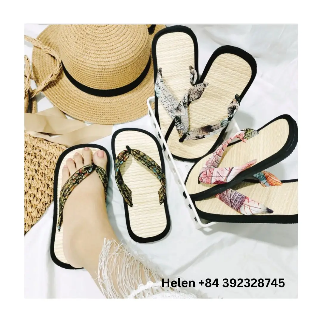 CUSTOMIZED SEAGRASS STRAW FLIP FLOP TOP SALE ECO FRIENDLY WATER HYACINTH AND SEAGRASS BEACH SLIPPERS MADE IN VIETNAM