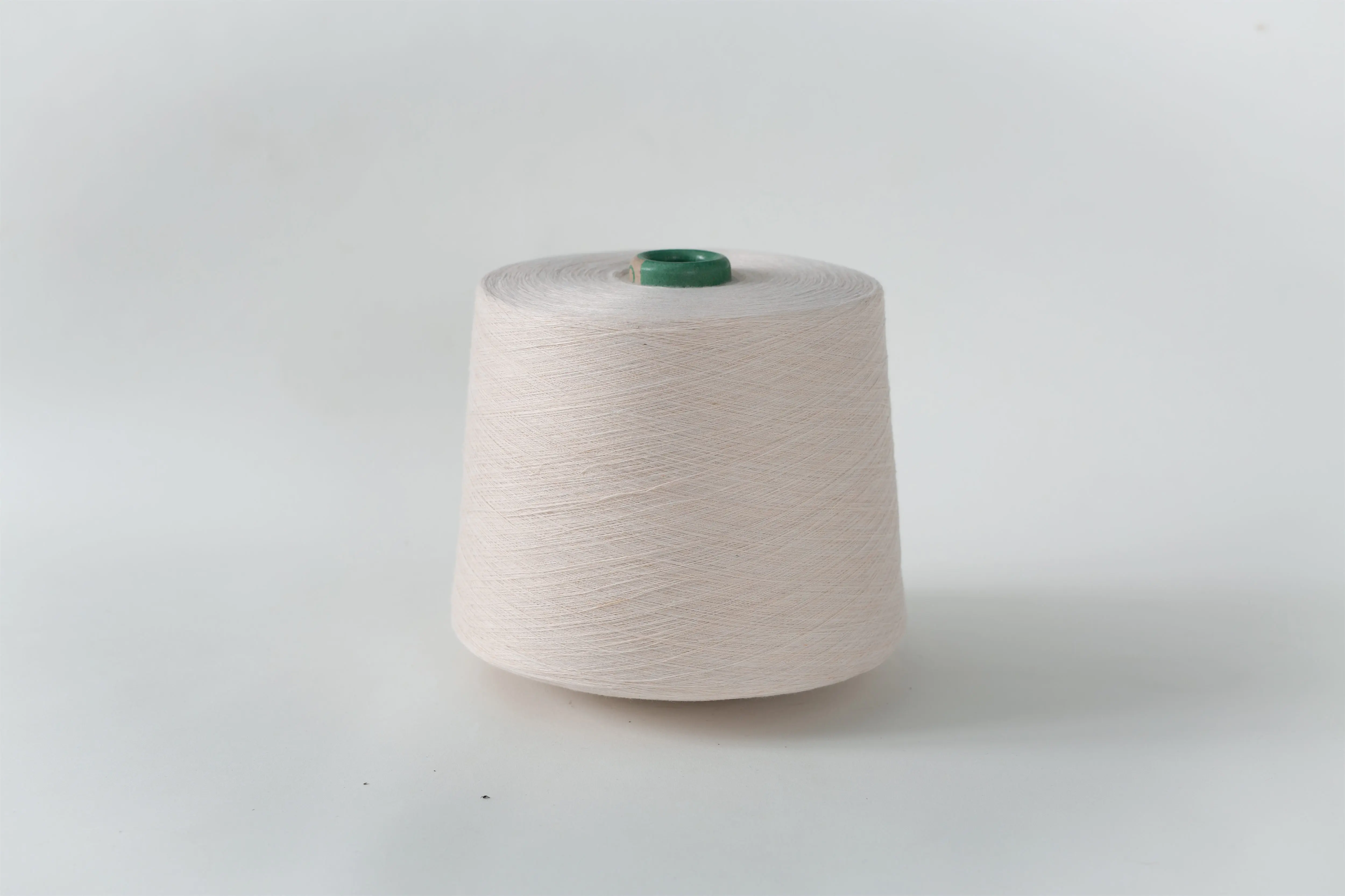 Vietnam supply  100% polyester  yarns ring spun yarn 40S/1 for knitting socks and fabrics