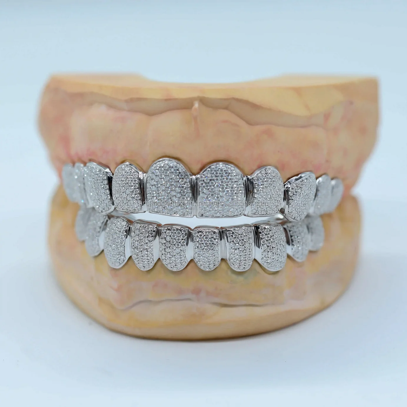 New Arrivals Trendy Luxury Fine Jewelry Iced Out VVS Moissanite Diamond Teeth Caps Top & Bottom Hiphop Grillz