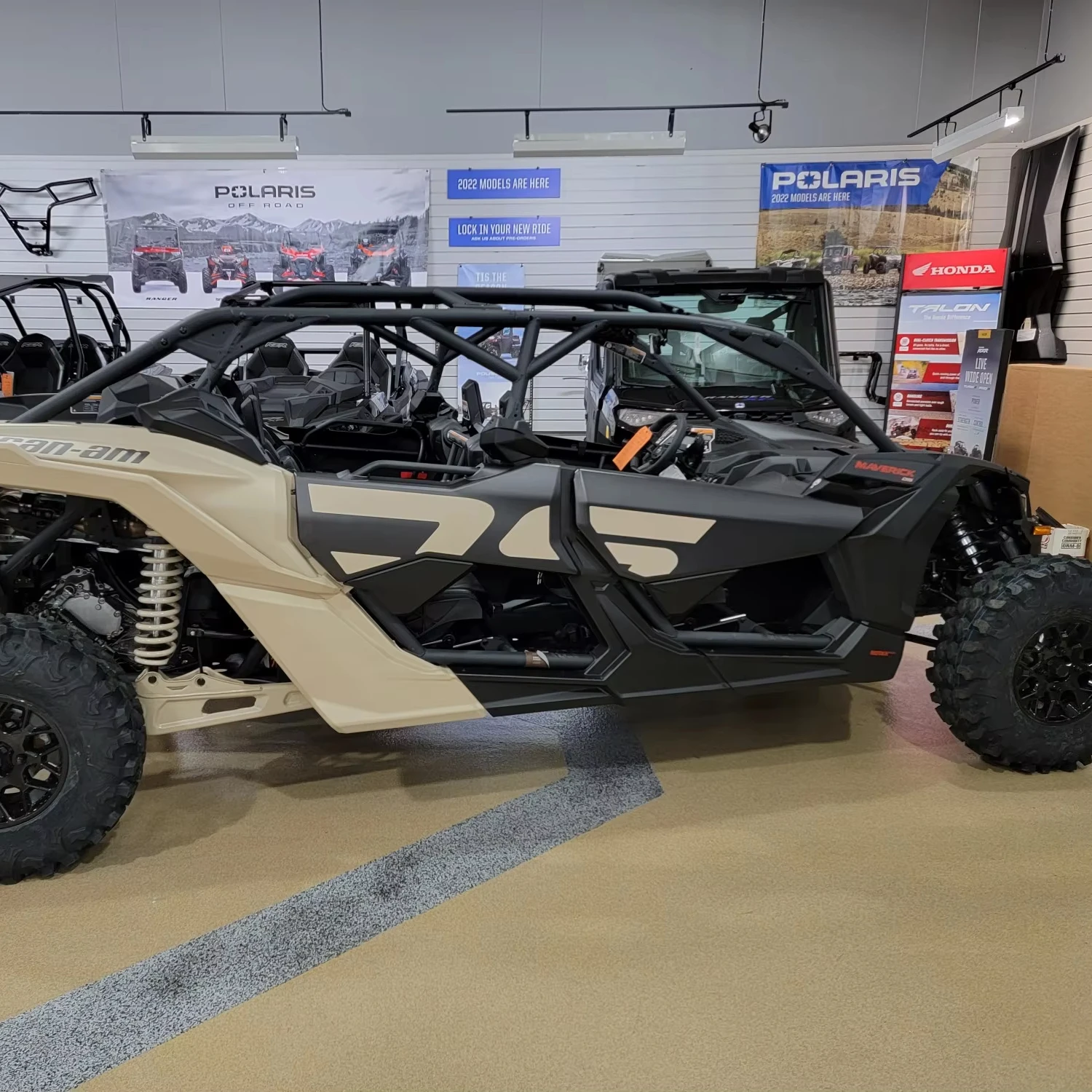 2023 Can-Am Maverick X3 DS Turbo 4WHEEL Best Hot Deal 4x4 1000cc UTVS 4 Stroke Engine EPA/EEC Certified 1000W 4WD 2WD Options