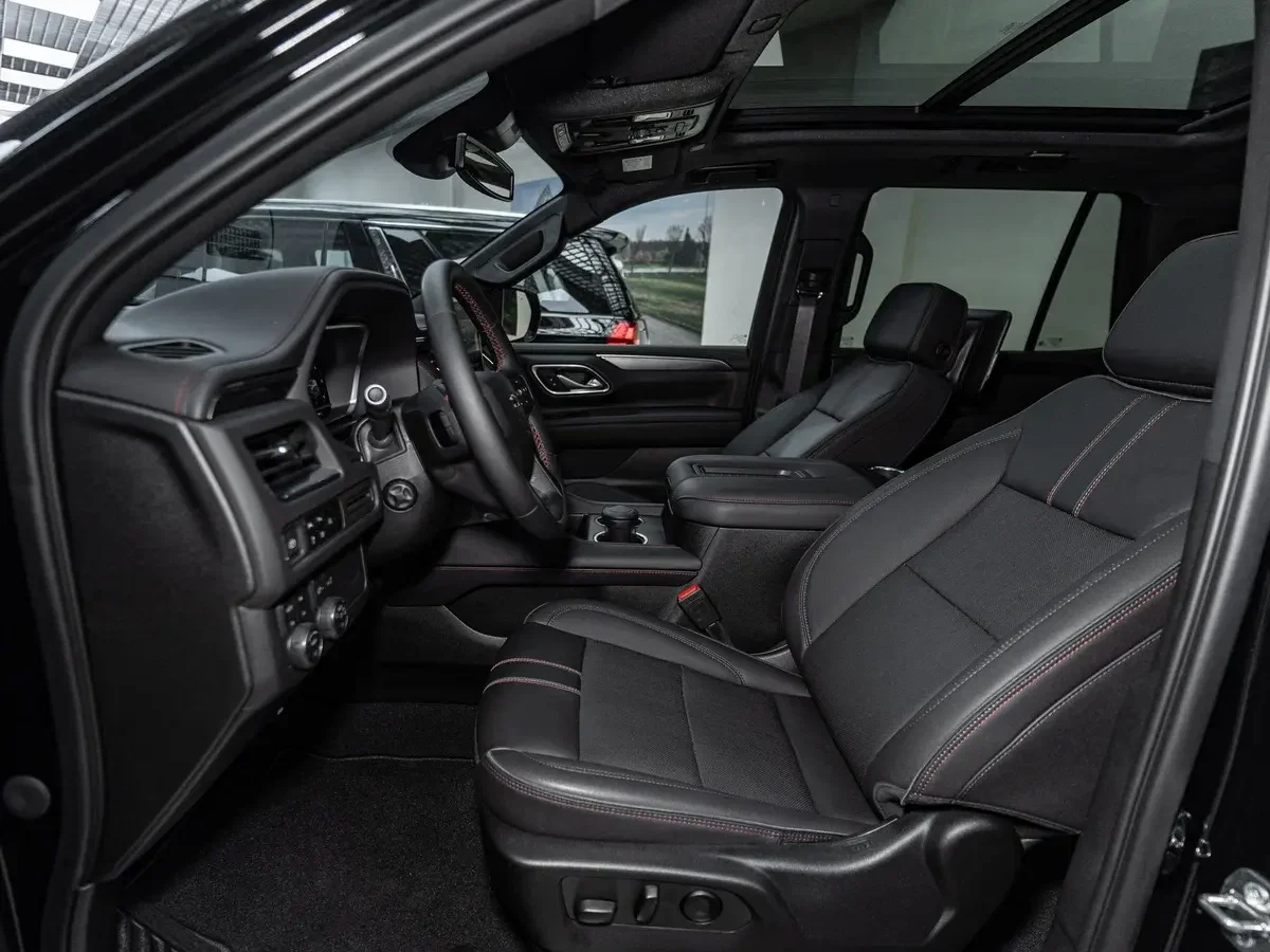 2024 Che-vro-let Tahoe Automatic RWD SUV Leather Seats Multi-Function Steering Wheel R18 Tires Lithium Battery Left-Hand Drive