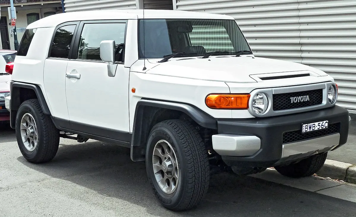 Передний двигатель задний привод (GSJ10) б/у Toyota FJ Cruiser для продажи