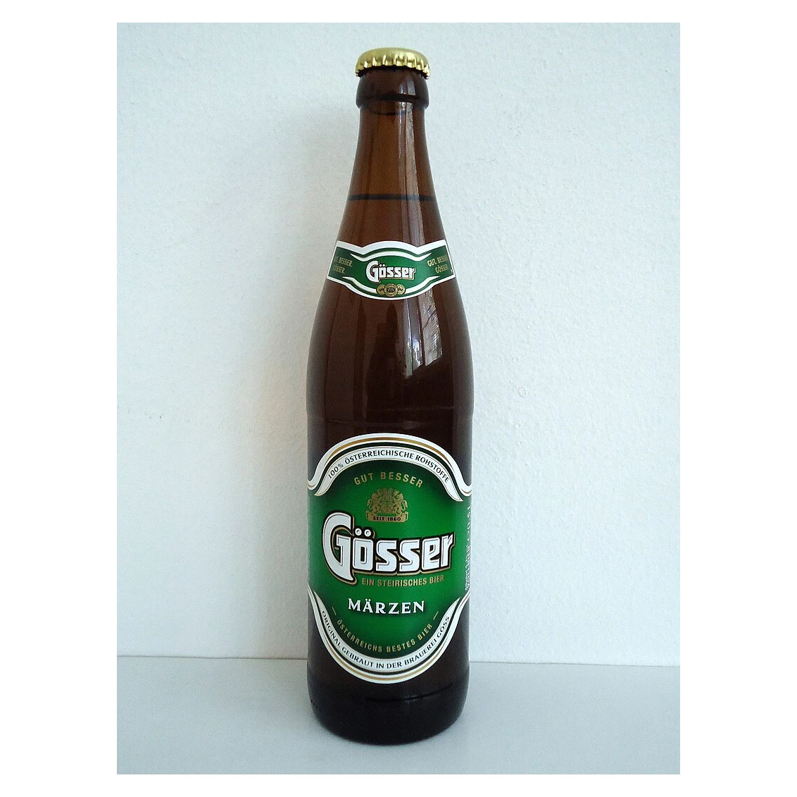 Фабричное пиво Gosser 320 мл со вкусом сладкого картофеля цвета соломы и меда