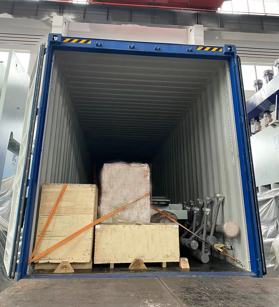 Long service life short cycle hot press laminating machine for PB/plywood/chipboard/MDF