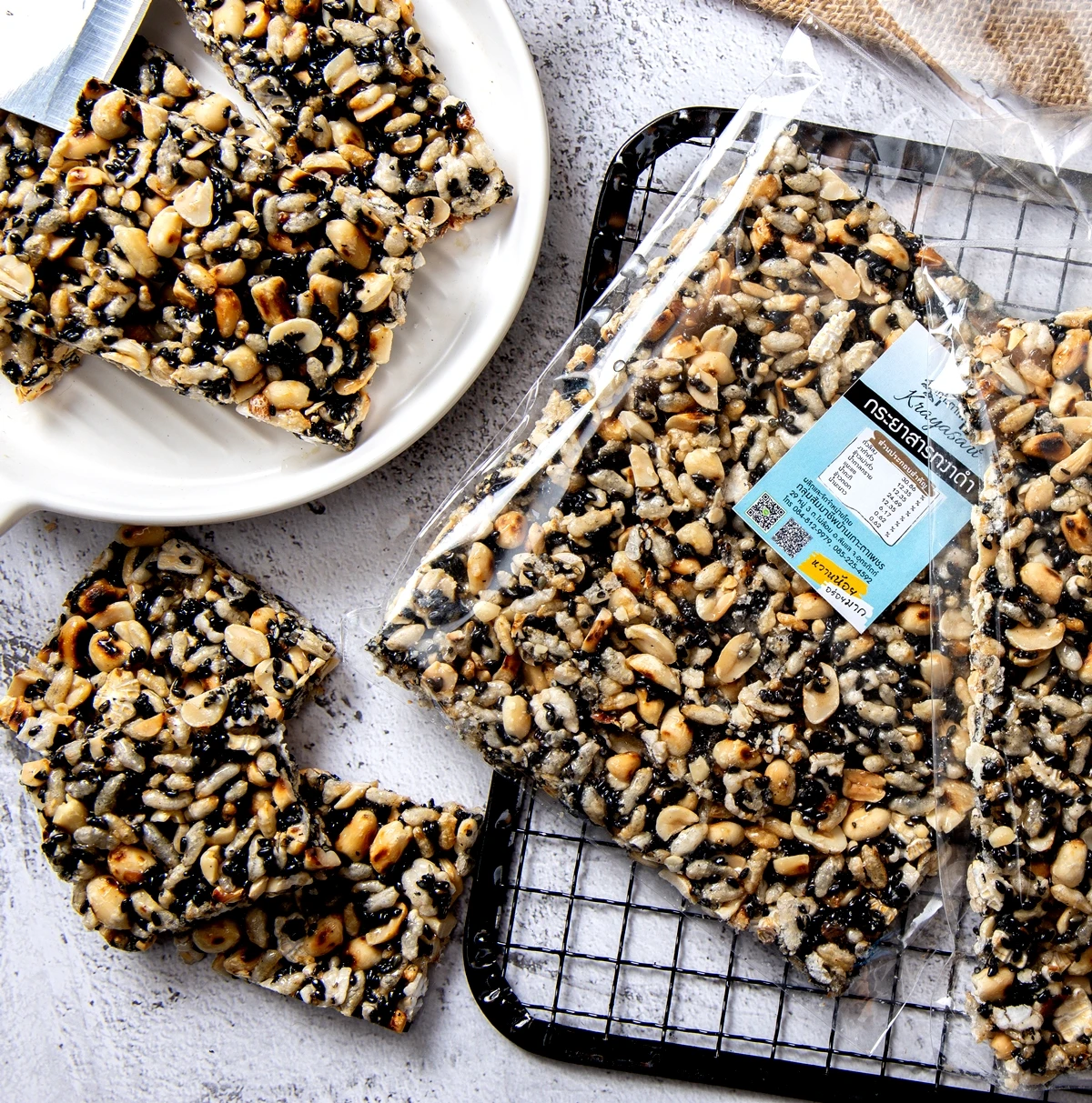 Krayasart Black Sesame puffed rice 150g Thailand Traditional Grain Snacks Sweet Crunchy Feature Premium Quality for Export