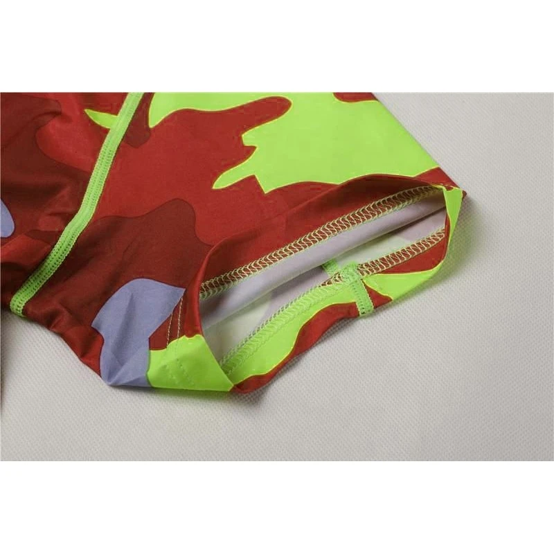 100% Polyester Spandex Material Best Design Men Clothing Customized Printed Sublimation Shorts Sleeves O Neck Men MMA Rash Guard