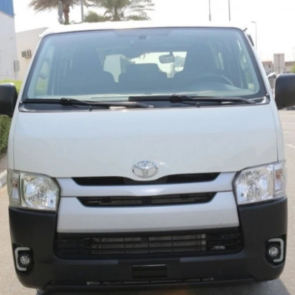 Использованный дешевый автобус HIACE GCC 2023 б/у