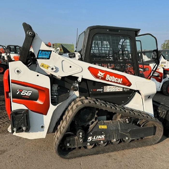 Компактный гусеничный погрузчик Bobcat T66 дешевая цена купить оптом сейчас доступна быстрая доставка