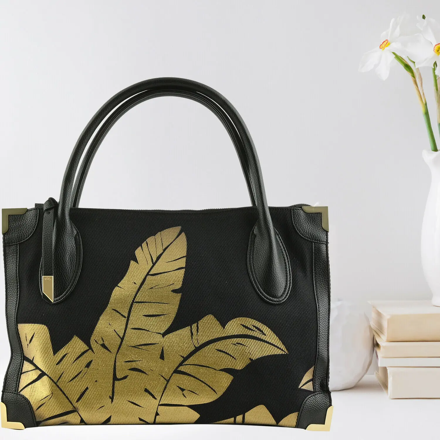 Кожаный чехол ручной работы с черными пальмовыми