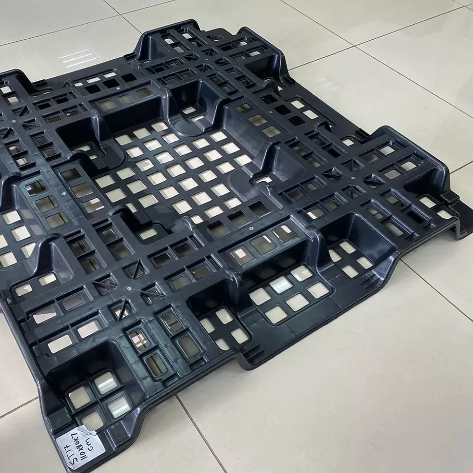 Durable Warehouse Heavy Duty Rack plastic products  Pallets for Sale Industrial Storage Surface Color 1100 x 1100 x 80 mm