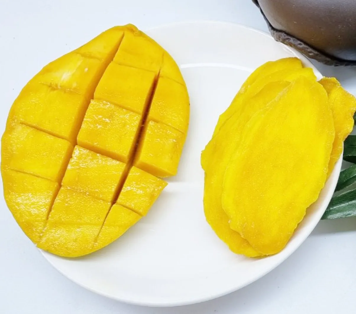 Eat Directly Soft Dried Mango Snack Premium Quality 100% Natural Tropical Fruit Preserved Dry Per OPP Bag OEM Product of Vietnam