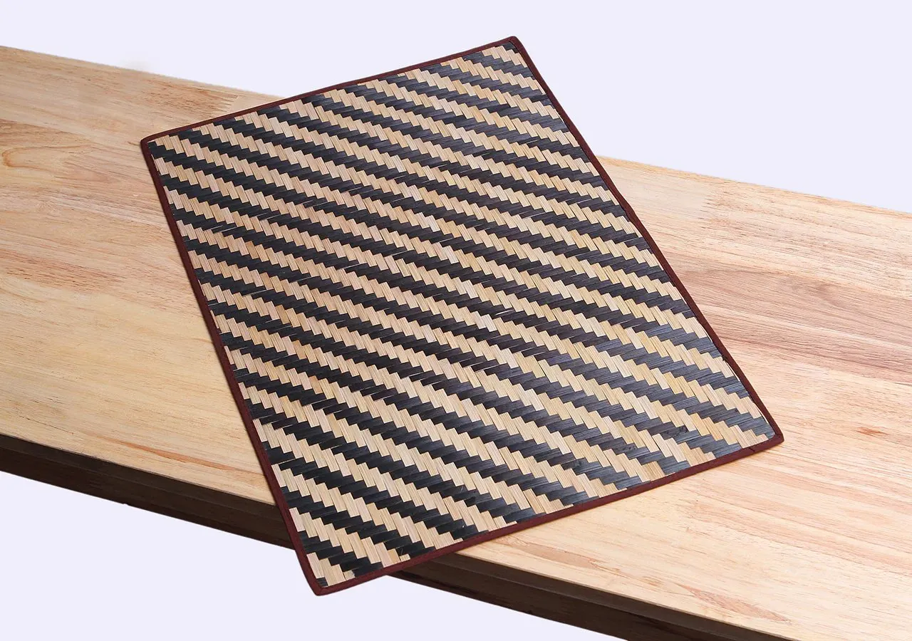 Wholesale Handwoven Bamboo Mat Table Placemats Set Coaster Accessories Table Decoration Vietnamese Supplier Woven Square Pattern