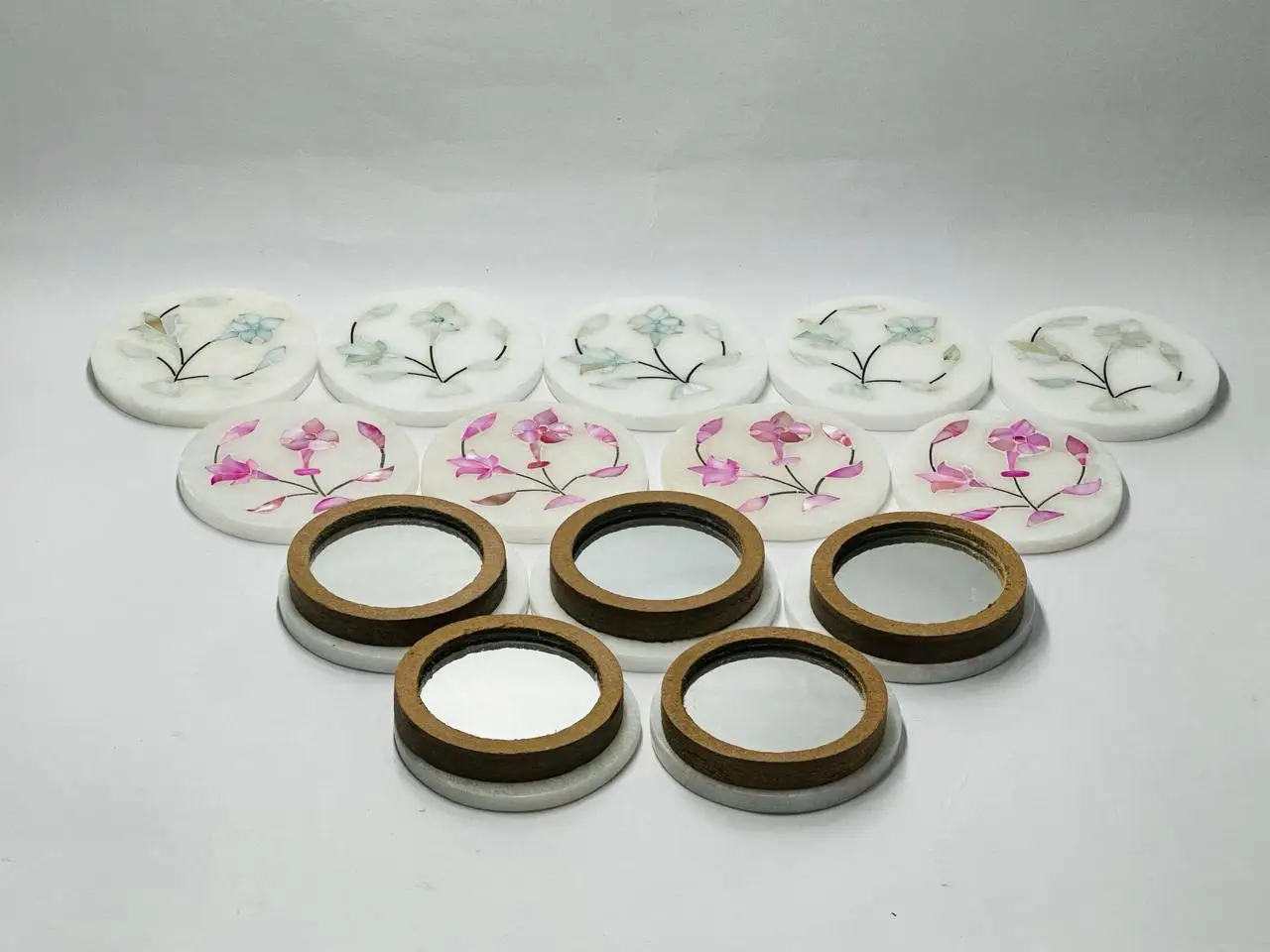 Luxurious Mother of Pearl Inlay Marble Mirror Flower Design Standard Quality with Polished Finishing for Gifts