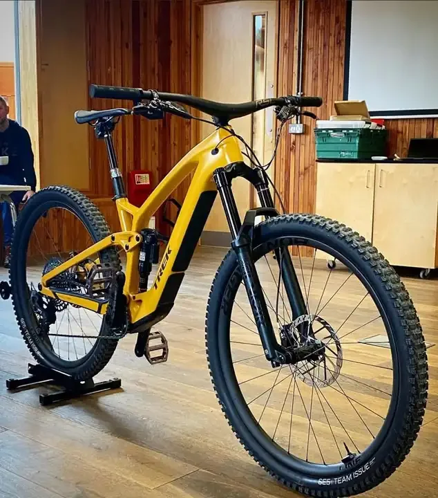 Оригинальные новые скидки, распродажа, 2023, трек, топливо EXe 9,9 XX1 AXS E Bike