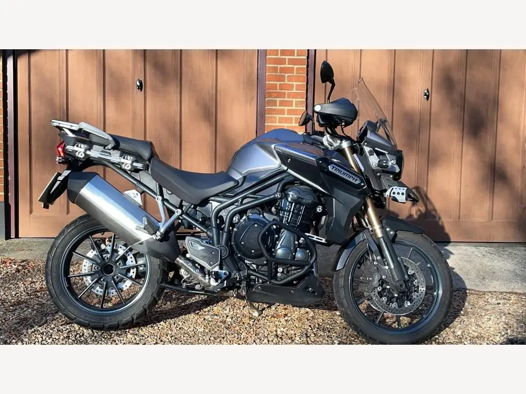 Оптовая продажа Triumph TIGER EXPLORER 1200cc Подержанный спортивный велосипед доступен для продажи