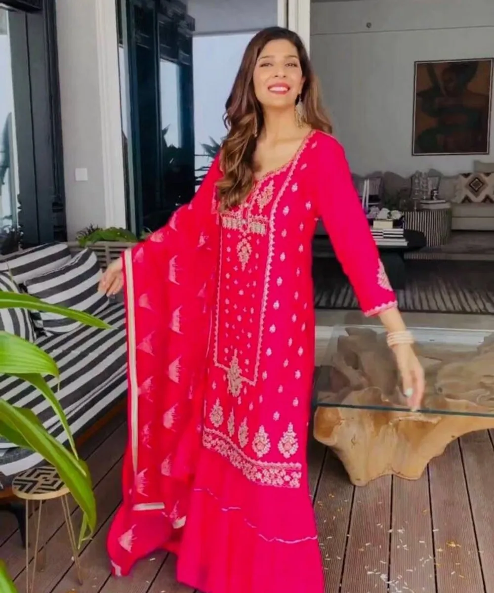 Most Recent Every Day Wear Long Crepe Cotton Material with Weaving Work Indian Young Ladies Kurti Readymade Best Worth Disc Alphanumero