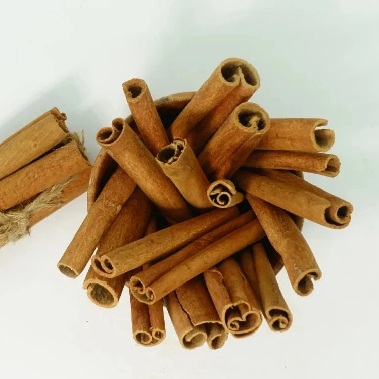 Оптовая Продажа с фабрики сушеные специи поставщик Cassia палочки корицы