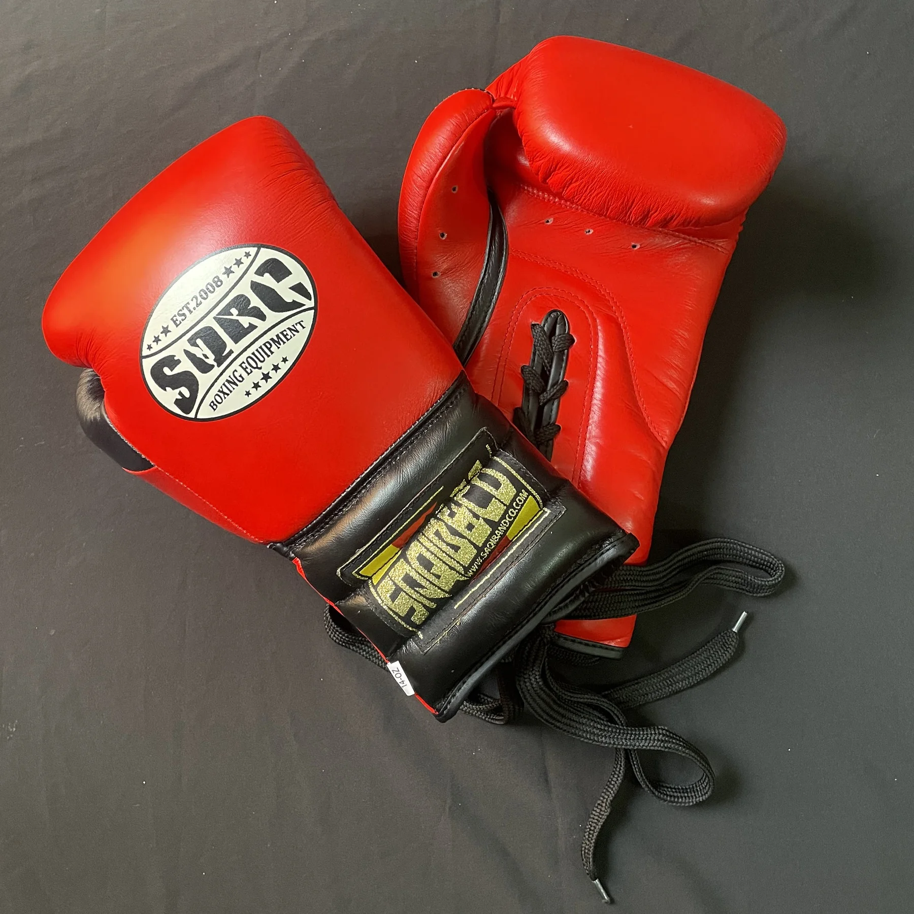 Red Boxing Gloves, Sports Equipment, Lace Up Latex Padding Boxing Training Gloves & Professional Fighting Gloves For Boxers