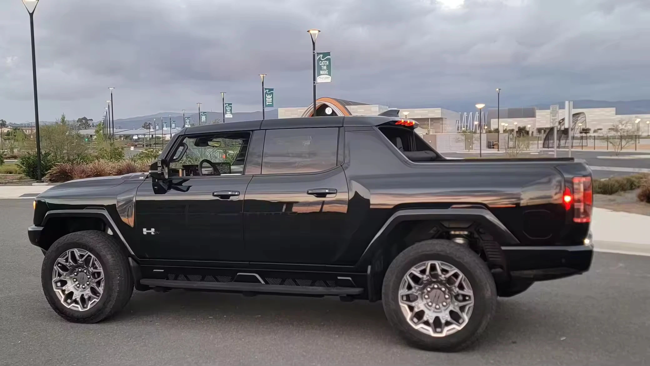 New 2024 GMC Hummers EV 3X Pickup