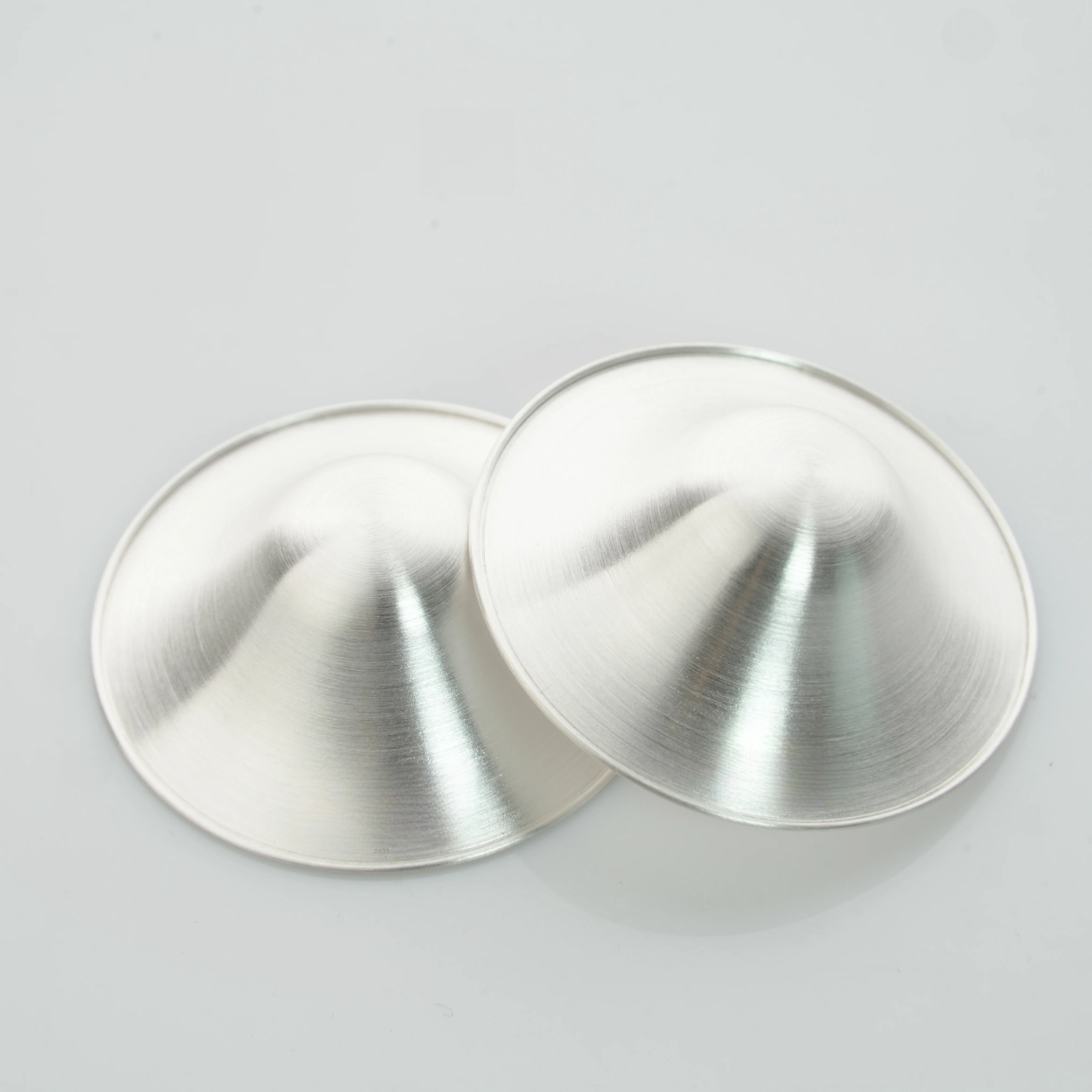 Хит продаж прозрачные неклеевые ультратонкие женские липкие серебряные накладки на соски водонепроницаемые оптовая продажа для кормления грудью