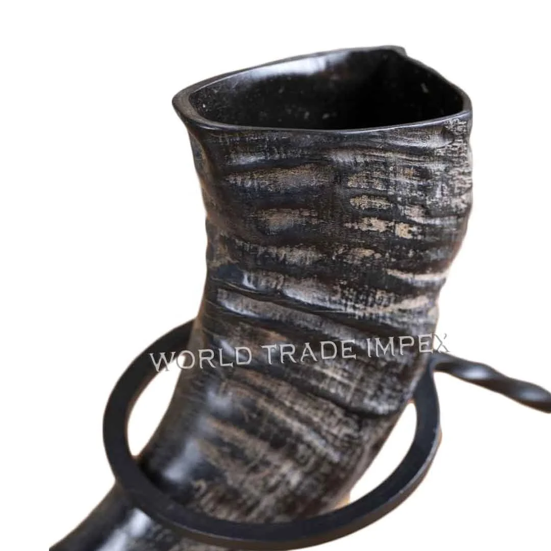Customized Creative Traditional Beer Glass Polished Viking Drinking Horn Cup With Iron Stand