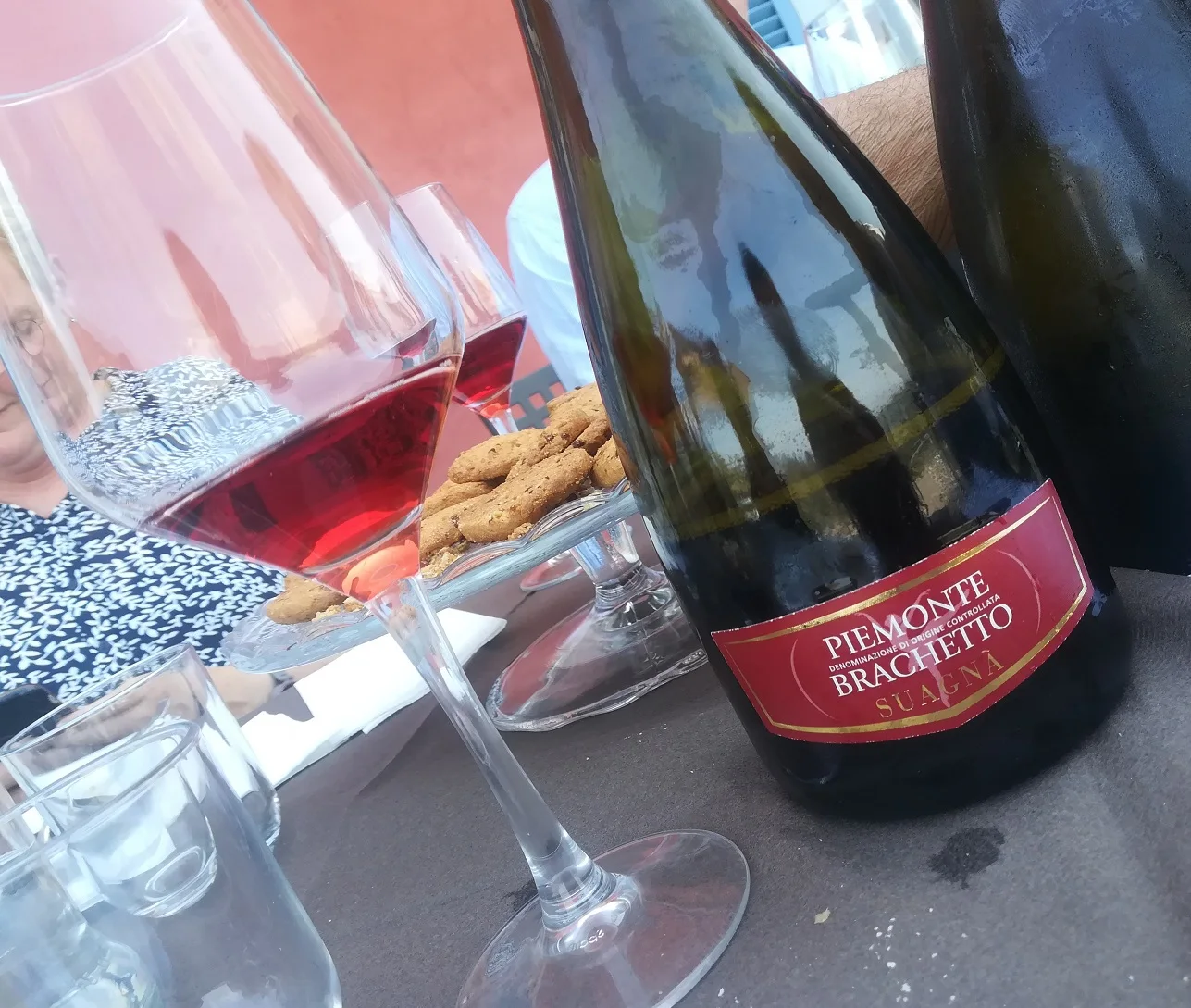 Piemonte doc brлацетто красное итальянское сладкое вино cl 75 стеклянная бутылка для