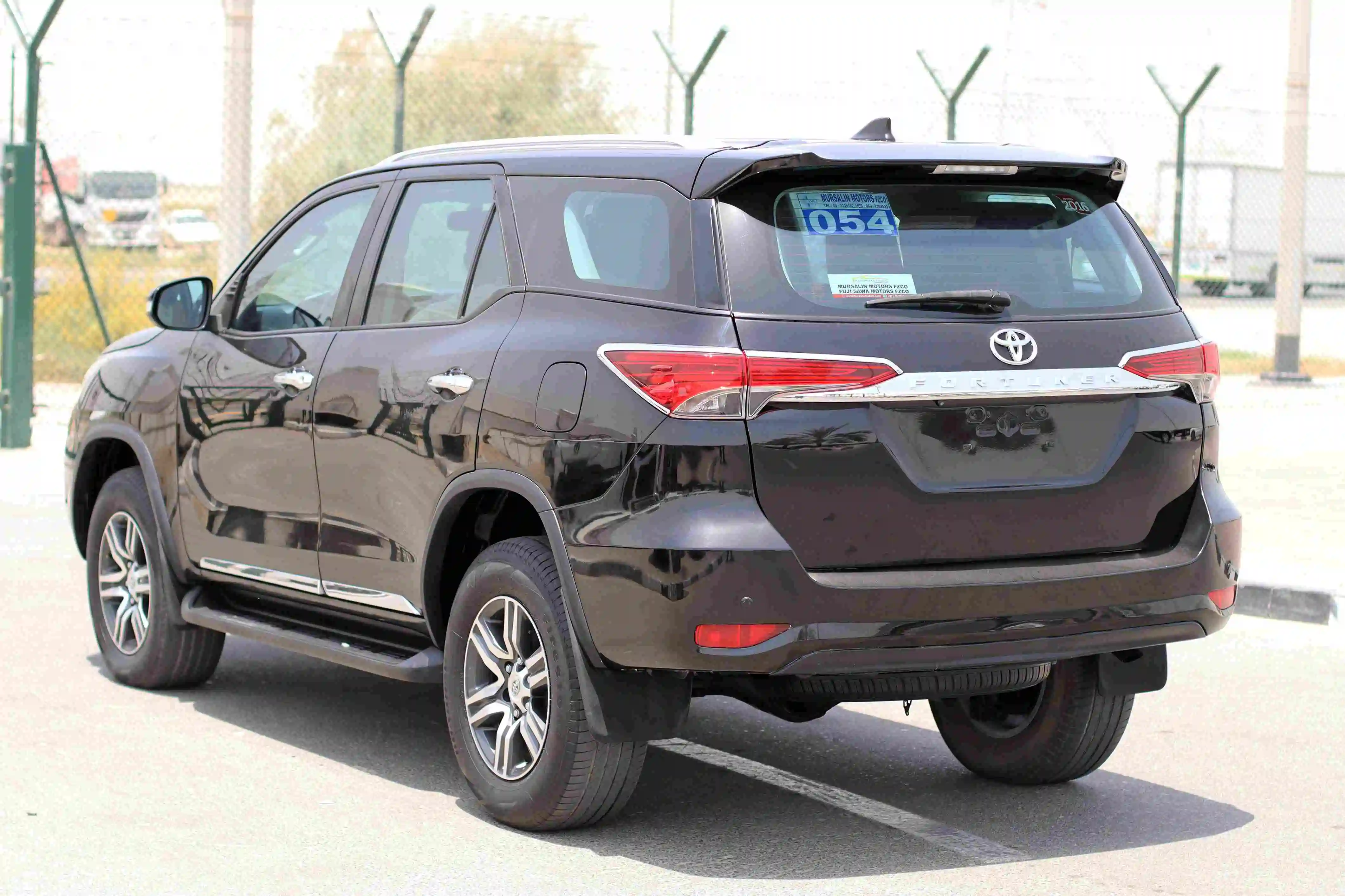 Самая популярная распродажа T0Y0TA FORTUNER 2.7L 2016 черный