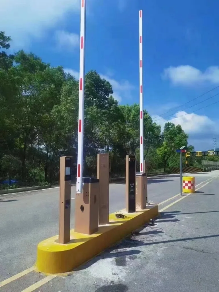 LPR Straight Bar Automatic Lane Barrier Parking System Paper Ticket Lot System Car Parking For Toll Gate