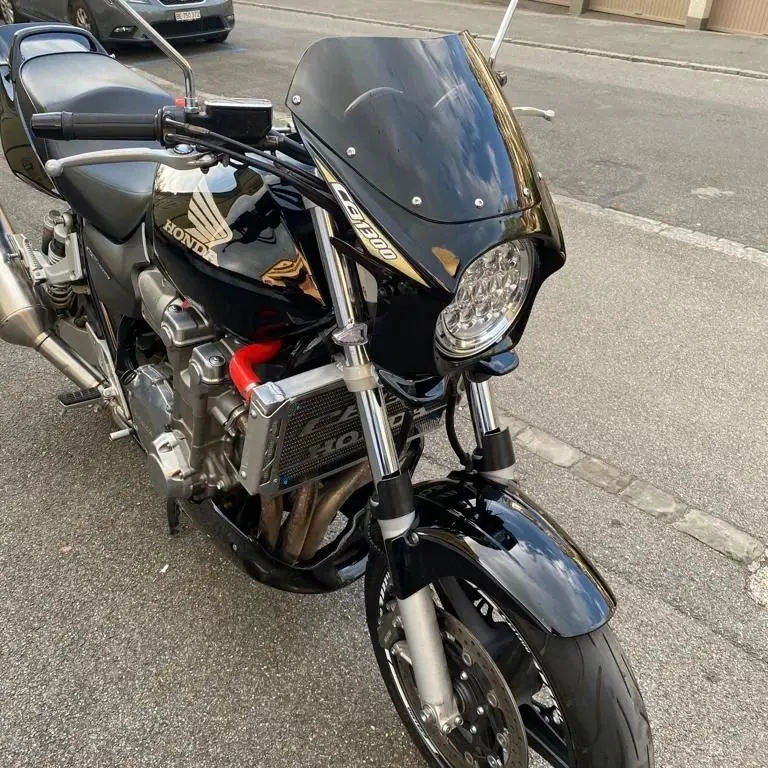Factory supplier  Original Custom Second hand fairly used B.M.W S 1000 R Predecessor Motorcycles for sale