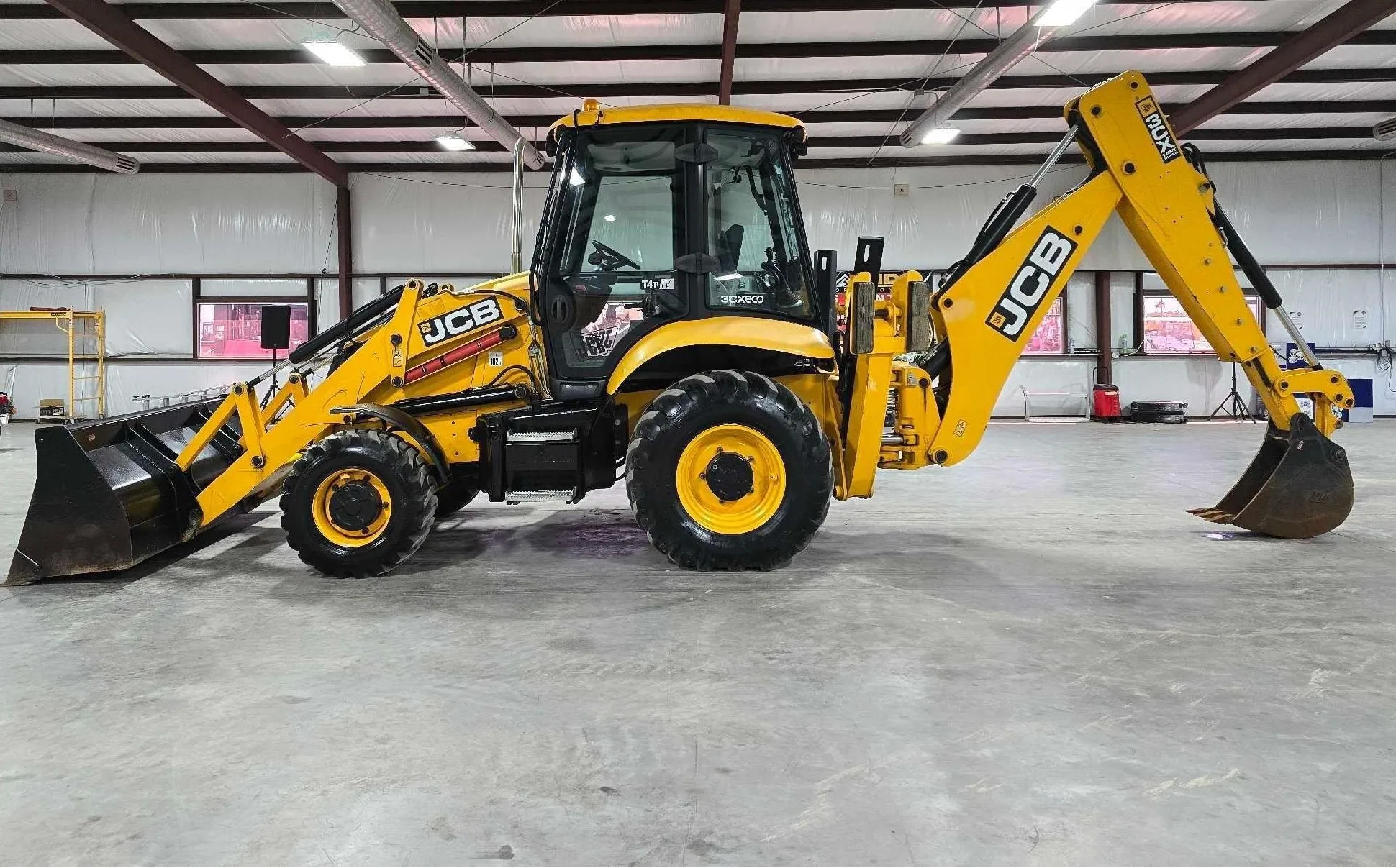 Б/у экскаватор-погрузчик 2022 JCB 3CX14 экскаватор и фронтальный погрузчик для строительства зданий