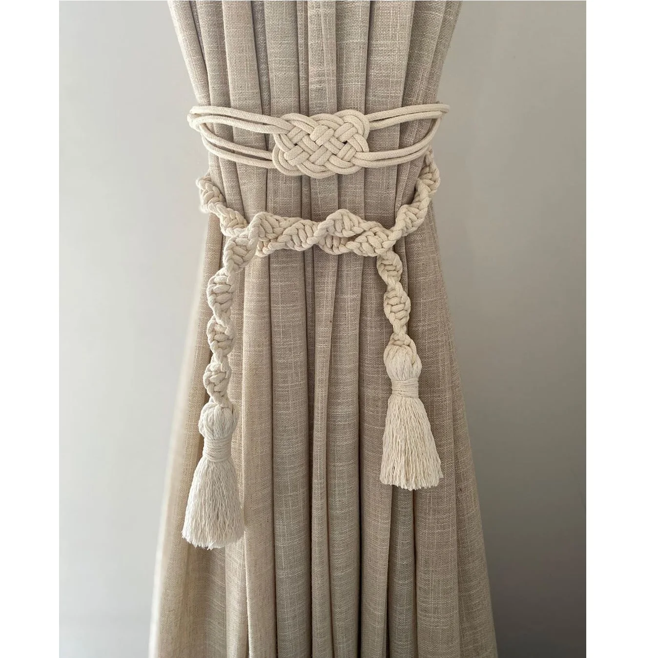 Wholesale Handmade  Macrame Tiebacks Made by Handmade with 100% Cotton Material and Color of Wooden Beads