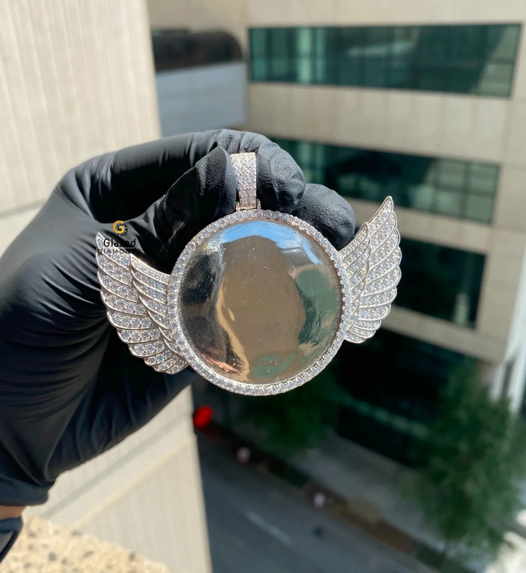 Hip Hop Style Jewelry With Sparkling Moissanite Round Cut Diamonds Pendant Iced Out In 10K White Gold For Mens Neck Jewelry