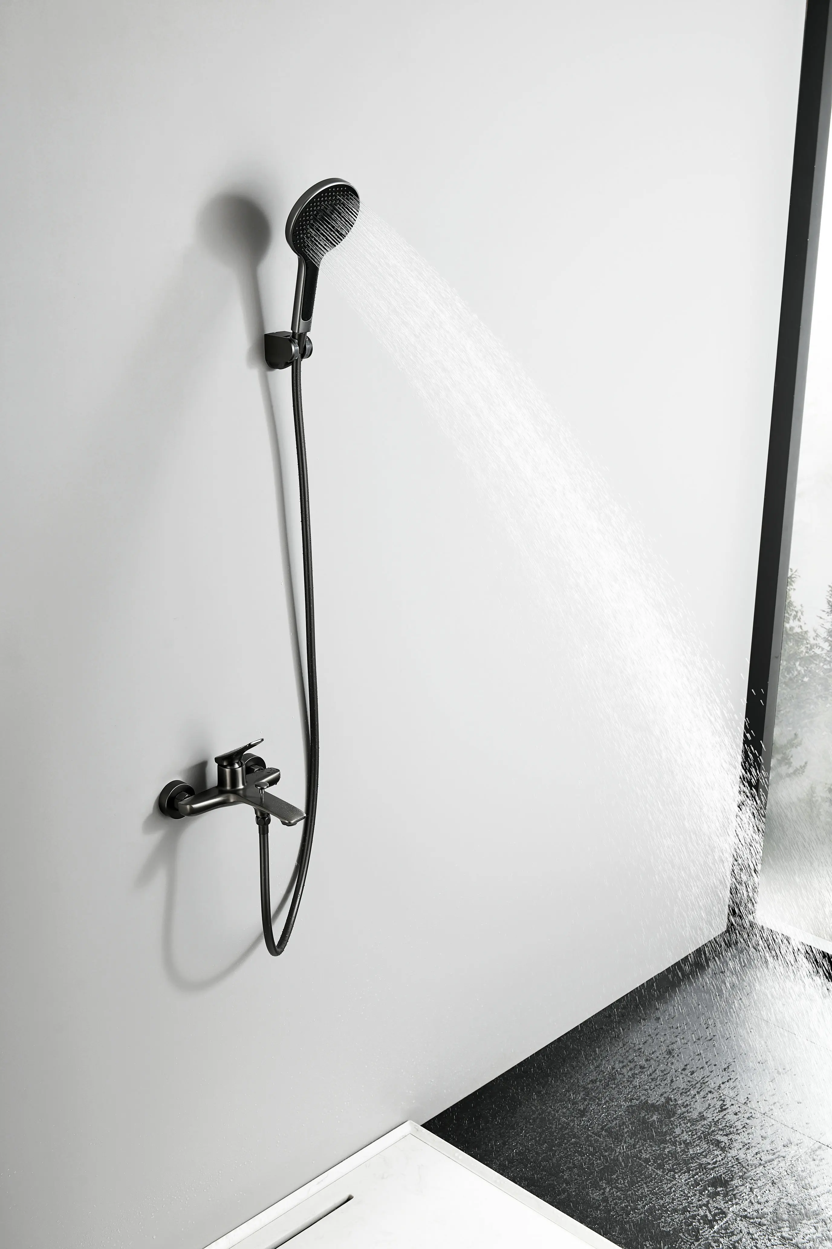 high quality wall mounted shower brass black cheap bathtub shower cabin single hand shower system set