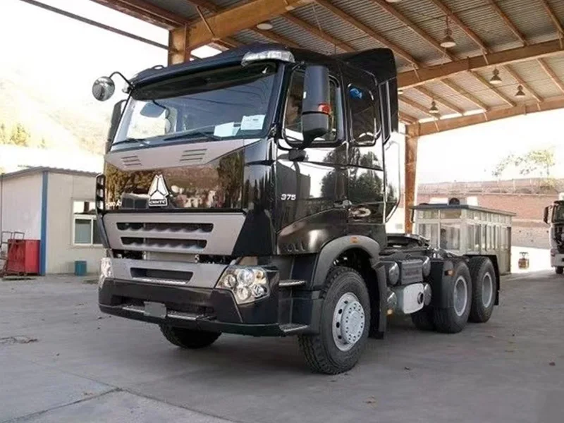 Sinotruk HOWO7 6X4 Tractor Truck Coal Loading Two Flatbed Semitrailer Container Trailer Container Dump Skeleton Truck