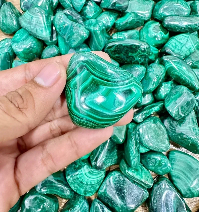 Online Purchase of Genuine Malachite Tumbled Stones Semi-Precious Stone Crafts Natural Crystal Wholesale for Decorative Usage