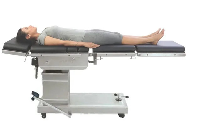 Высококачественный продукт из нержавеющей стали совместимый с C-Arm Гидравлический Стол для работы от индийского экспортера