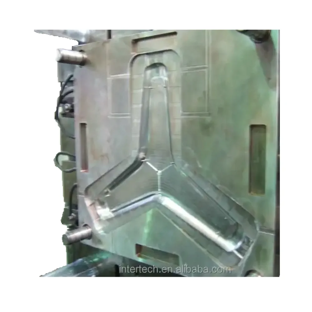 Taiwan-Made Plastic Lens Mold for LED Lights Plastic injection molding for precision LED optic lenses