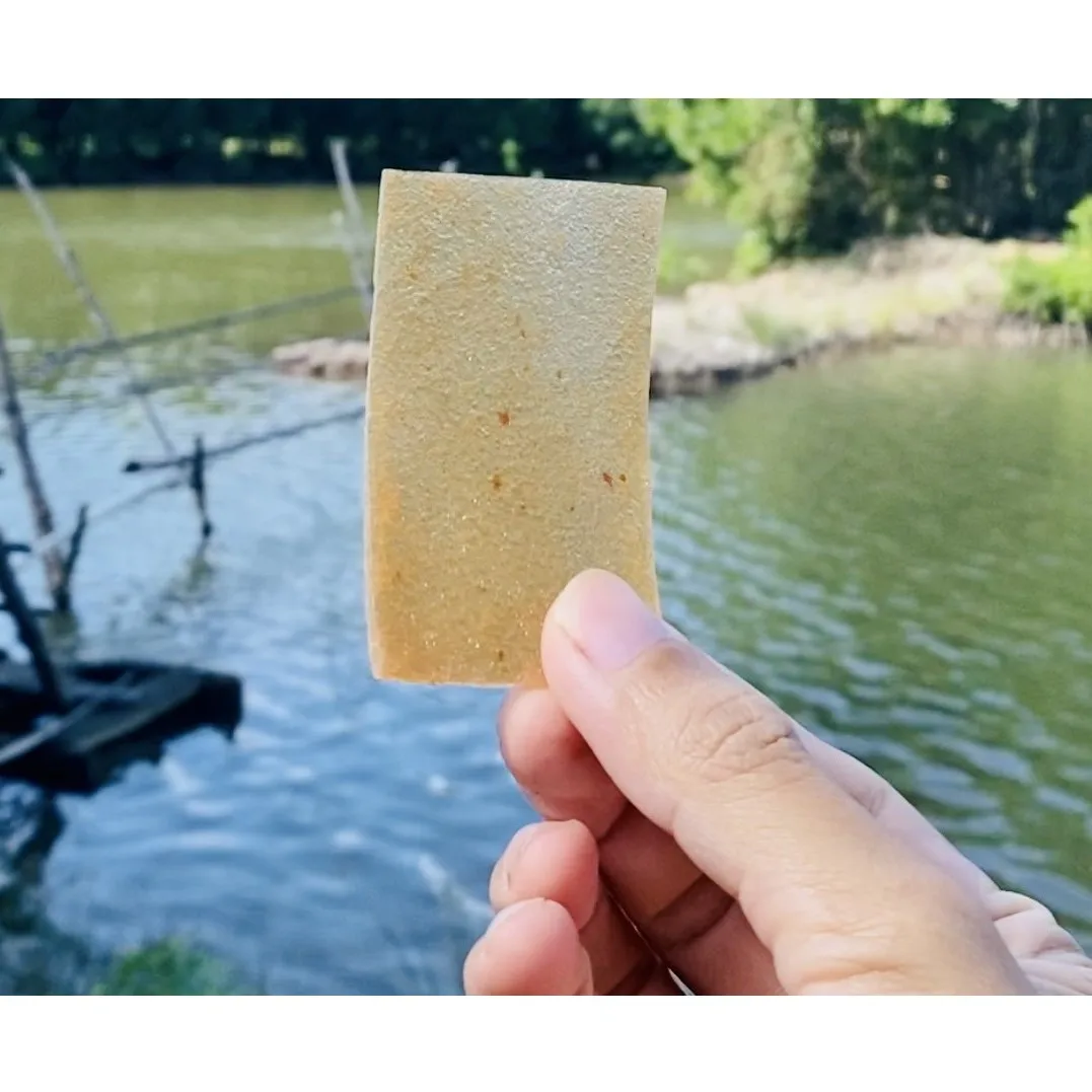 Wholesale 9 months Shelf Life High Quality Cheap Price Snacks Crispy Salty Taste OEM Prawn Cracker from Vietnam