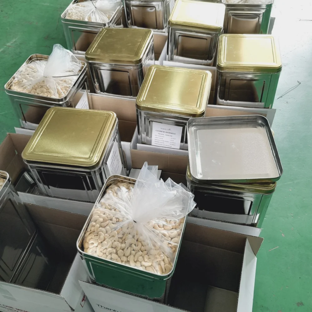 Hot Sale Customized Cutting Size Kaju Nuts From Vietnam Roasted Raw W180/W320/W240 Grade Cashew Nuts Dried Fruit AFI Certified