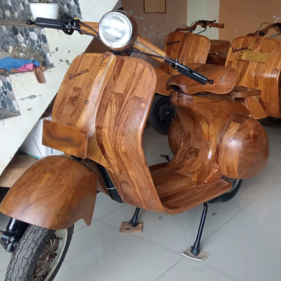 Hot Sale Antique Classic Craftmanship Laminated Recycled Wood Display Or Fully Motor Functional Vespa Scooter Built From Scratch