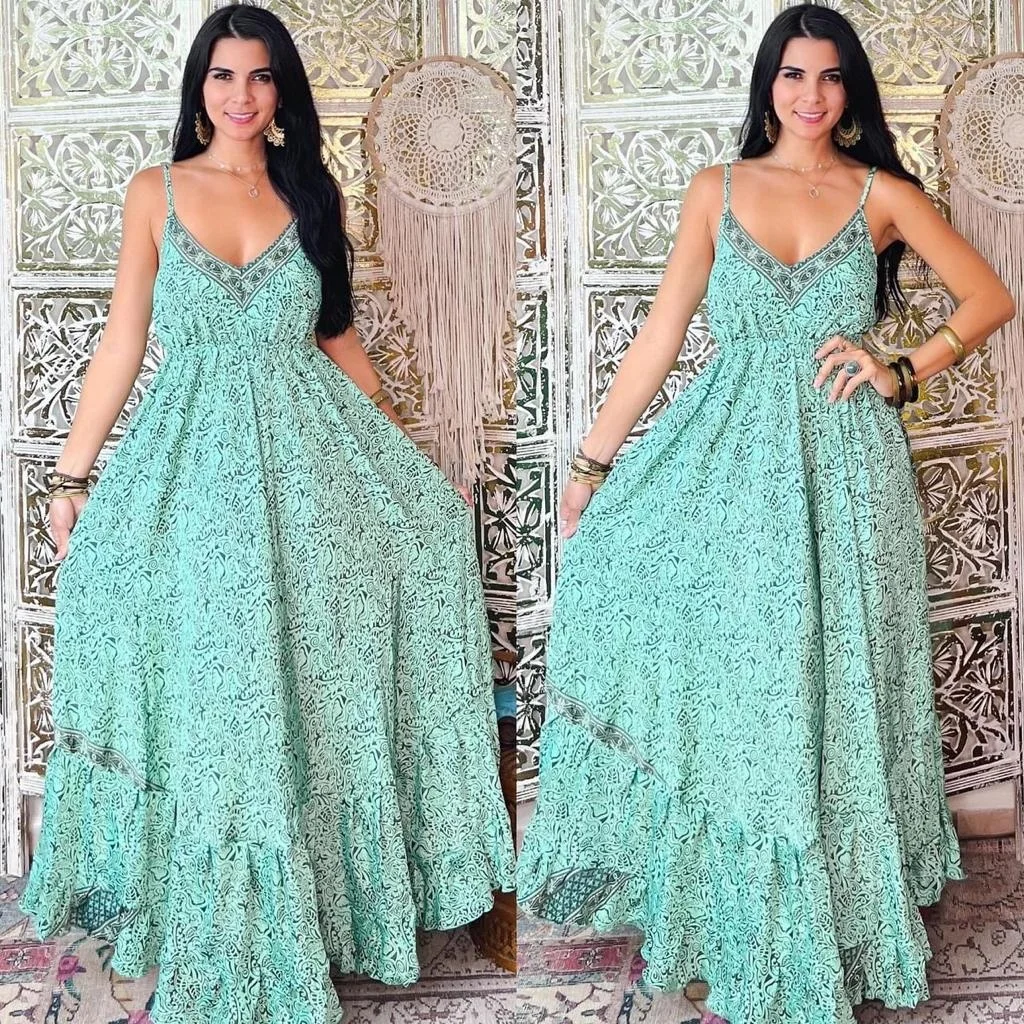 New Arrival Comfortable Silk Fabric Loose Sleeveless Women Casual Lady Bohemian Boho Dress High Quality Latest Fashion