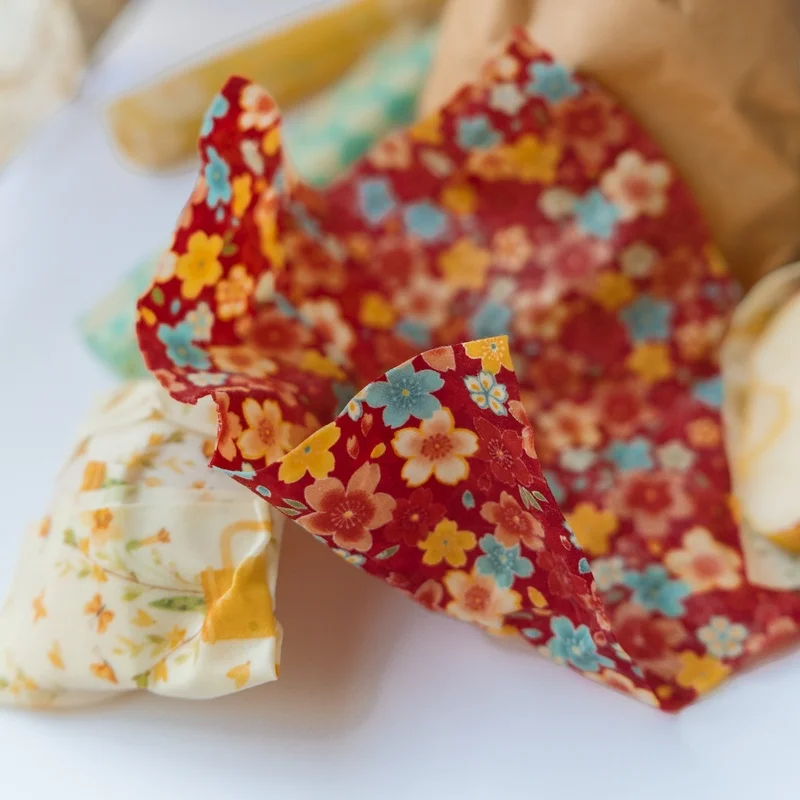 Wrap Bag custom Beeswax Wrap paper manufacturer beeswax wraps with natural beeswax scent that is light and pleasant ANGLE