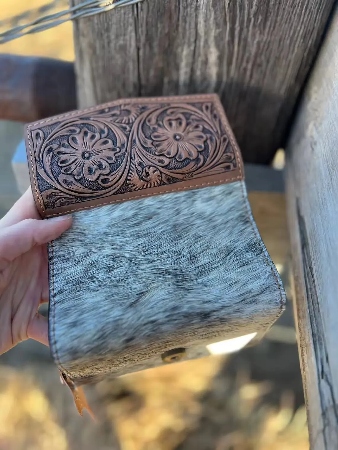 Best Selling Handmade Cowhide Leather Wallet for Women Superior Quality Trifold Purse Direct from Manufacturer Wholesale Price
