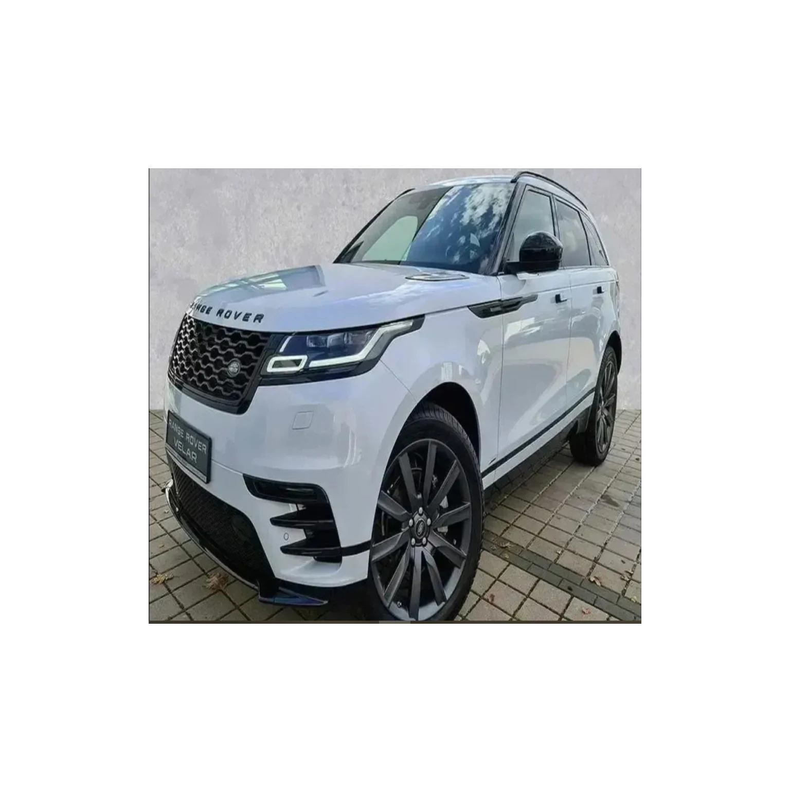 Range Rover с беспроводной зарядкой и пакетом смартфонов для бесшовного подключения