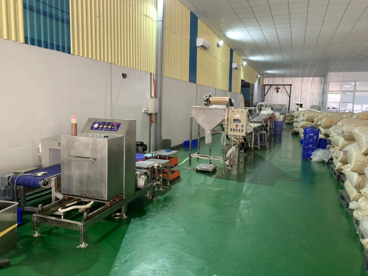 All Grade W210 W180 W320 W240 Vacuum Bag Or Tin Box Raw Cashew Nuts, Wholesale Kaju Badam From Vietnam.