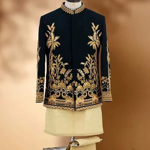 2024 Latest Elegant Embroidery Wedding Suit WITH BEAUTIFUL Silk COAT,KURTA & Pant with Matching Shoes for Party-Wear/Wedding
